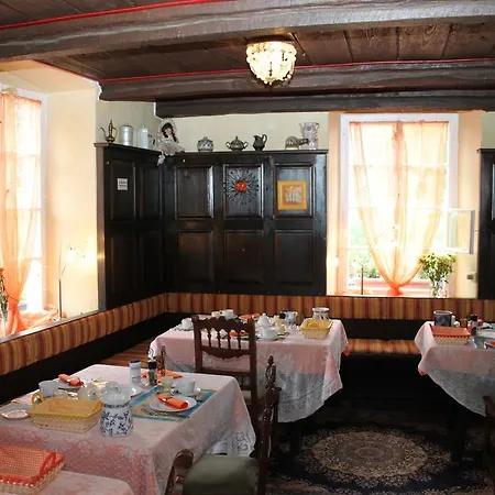 Zum Treppchen Hotel Lösnich